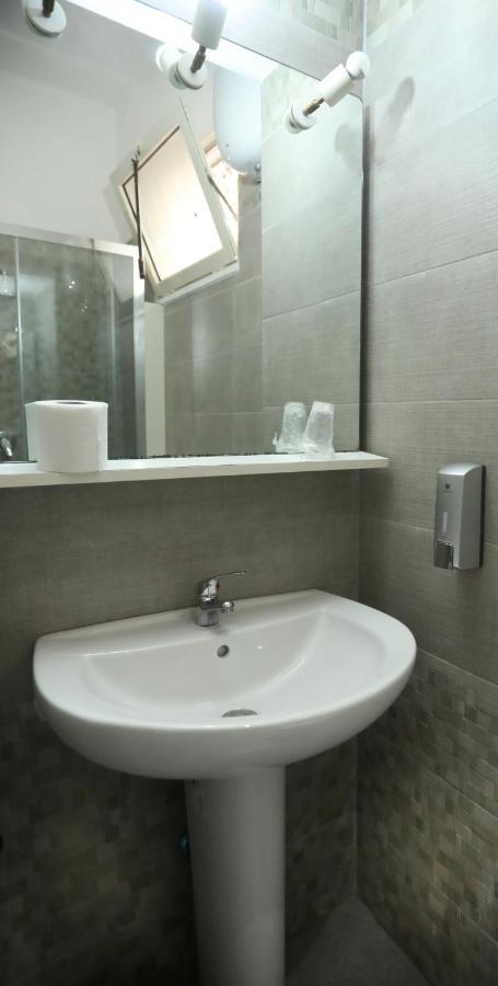 Bed and Breakfast 2 Passi A Napoli Экстерьер фото