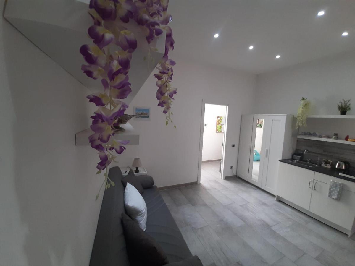 Bed and Breakfast 2 Passi A Napoli Экстерьер фото