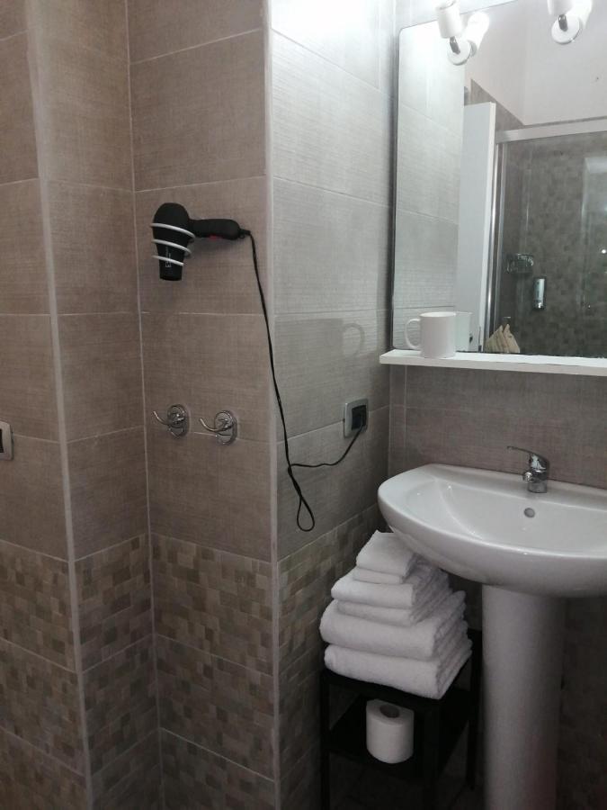 Bed and Breakfast 2 Passi A Napoli Экстерьер фото