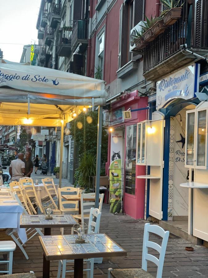 Bed and Breakfast 2 Passi A Napoli Экстерьер фото