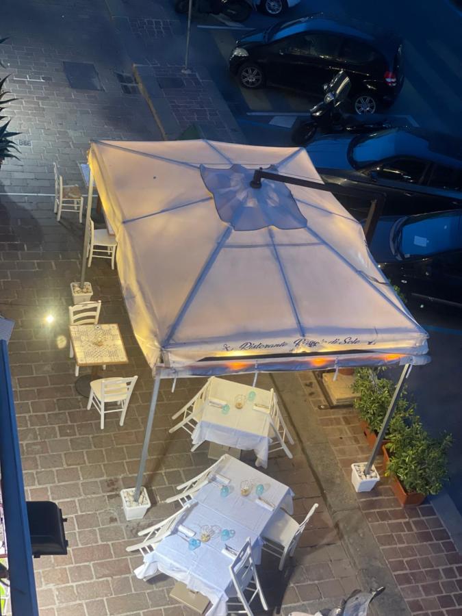 Bed and Breakfast 2 Passi A Napoli Экстерьер фото